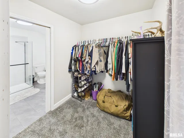 $220,000 | 13 Hawthorn Lane, Pleasant Plains, IL 62677