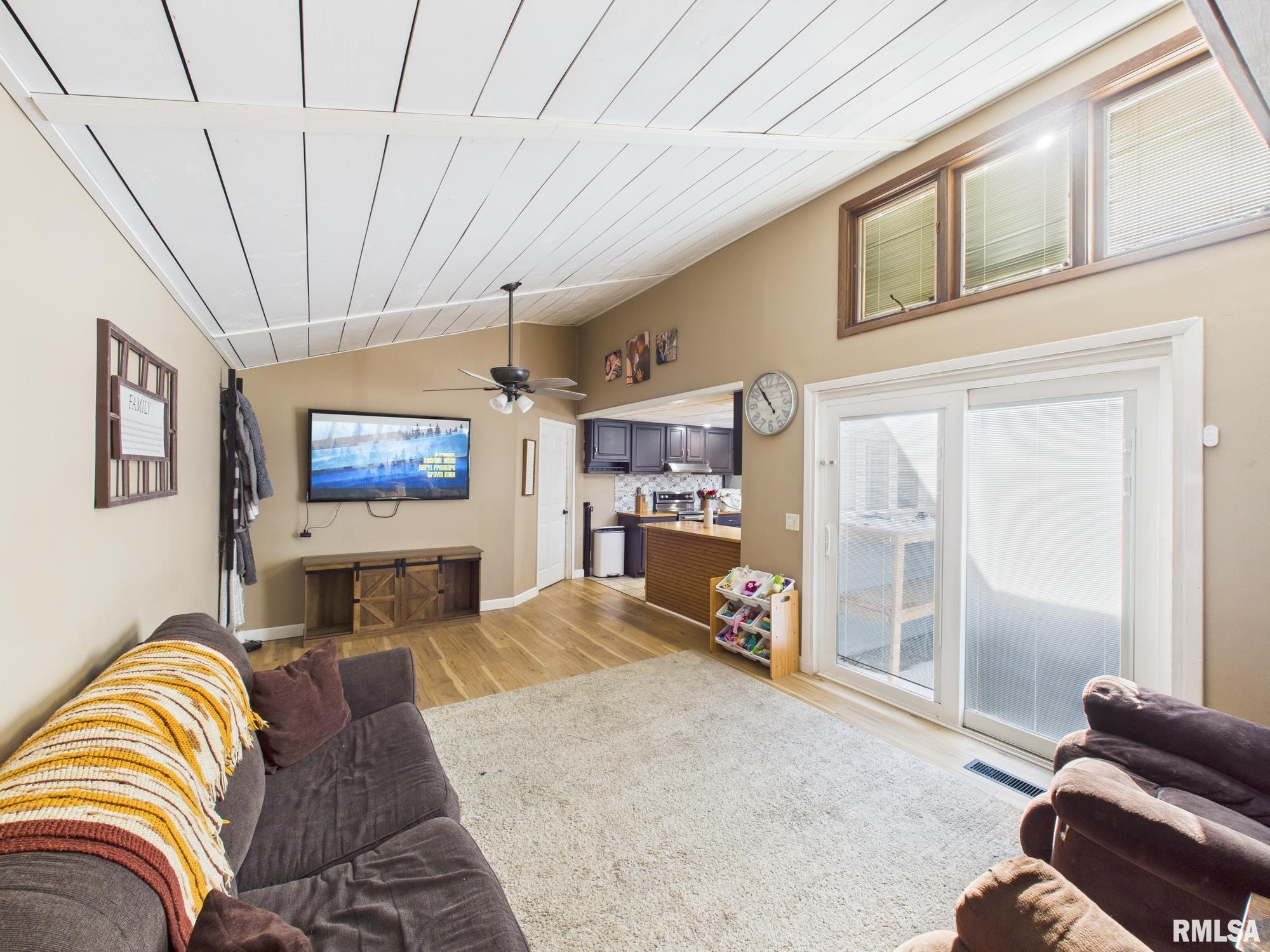 13 Hawthorn Lane Pleasant Plains, IL 62677 - Photo 9 of 33