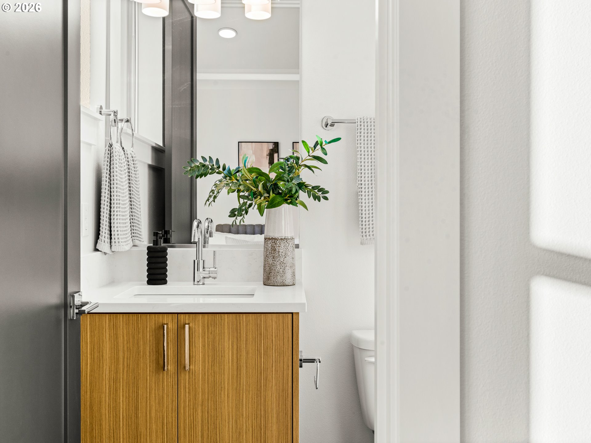 6205 Northeast Stanton Street Portland, OR 97213 - Photo 14 of 17