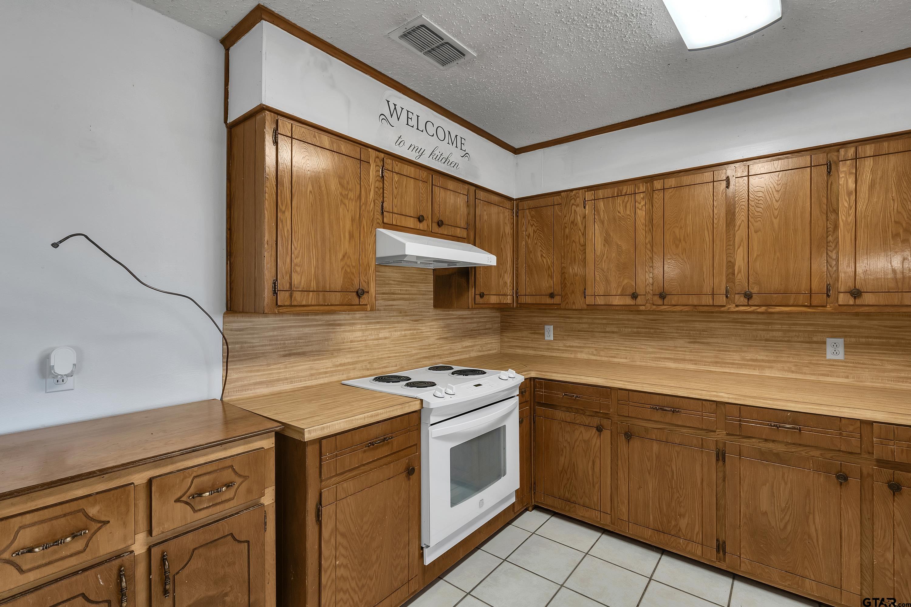 218 Stanley Road Longview, TX 75603 - Photo 11 of 35