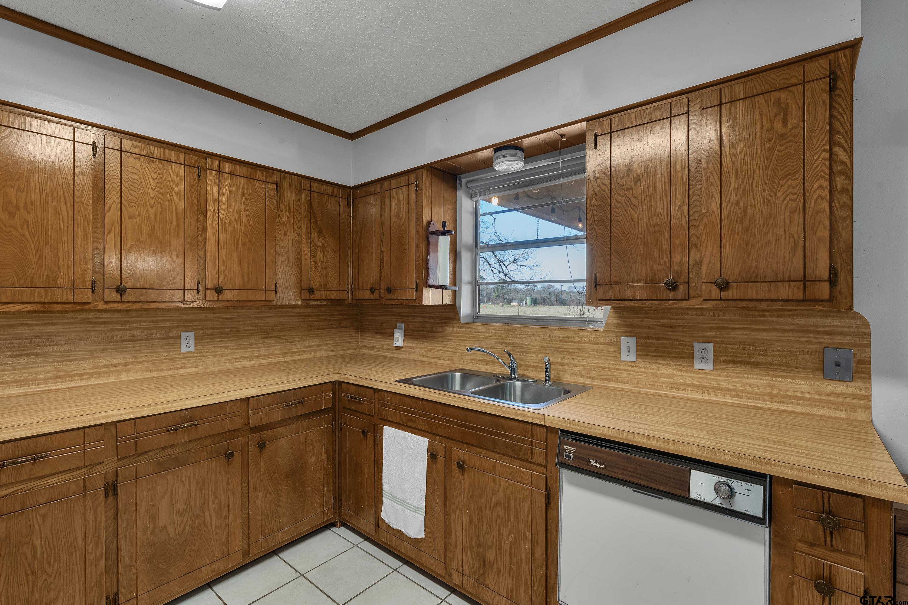 218 Stanley Road Longview, TX 75603 - Photo 12 of 35