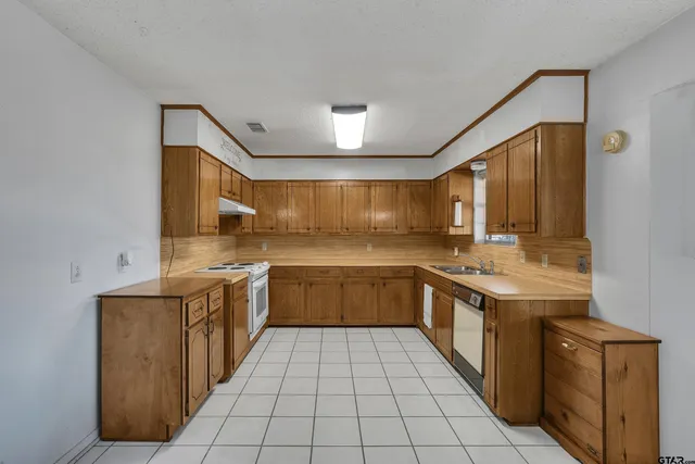 $275,000 | 218 Stanley Road, Longview, TX 75603