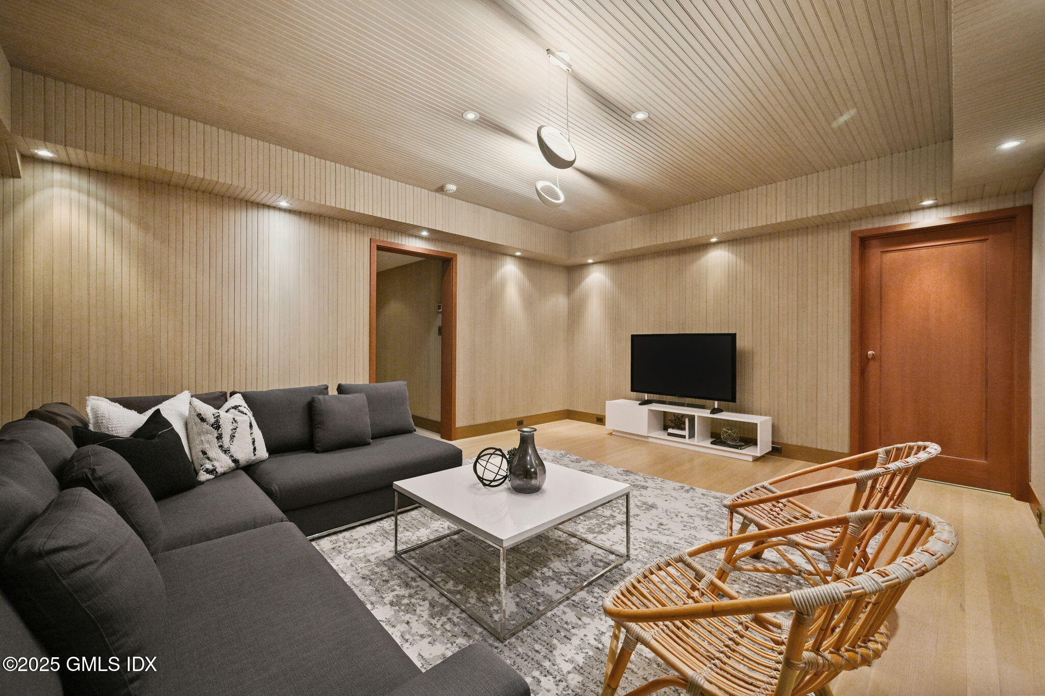 16 Martin Dale North Greenwich, CT 06830 - Photo 32 of 43 78-web-or-mls-16-martin-dale-n