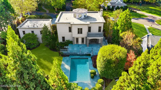 $5,999,000 | 16 Martin Dale North, Greenwich, CT 06830