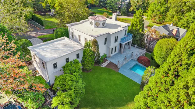 $6,500,000 | 16 Martin Dale, Greenwich, CT 06830
