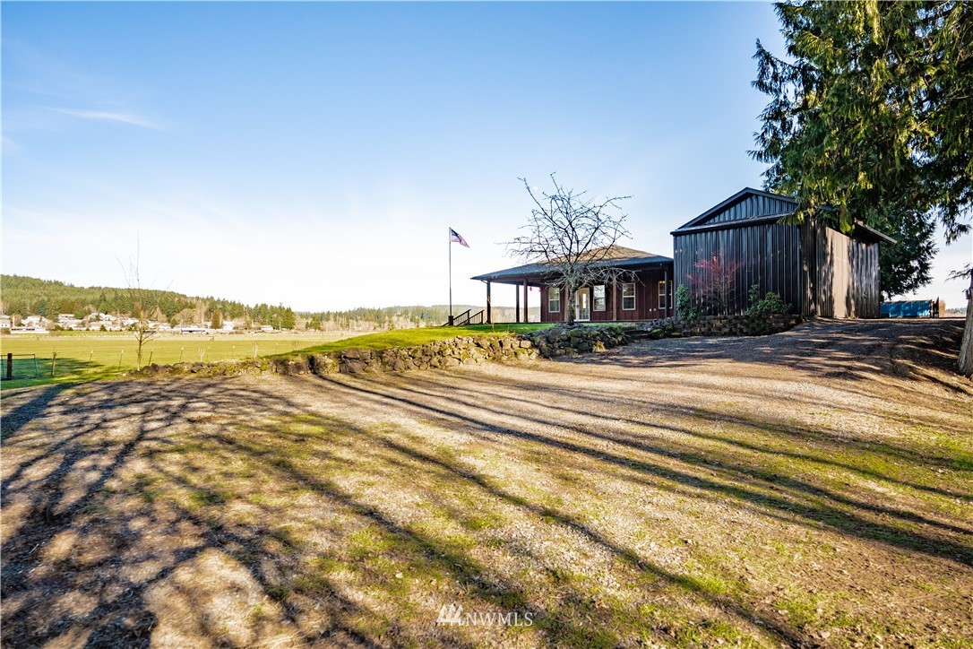 3116 Jackson Highway Chehalis, WA 98532 - Photo 31 of 40 a view of a house with a ocean view