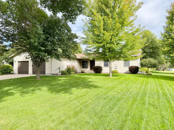 $359,900 | 2201 Ridgewood Drive, Fergus Falls, MN 56537