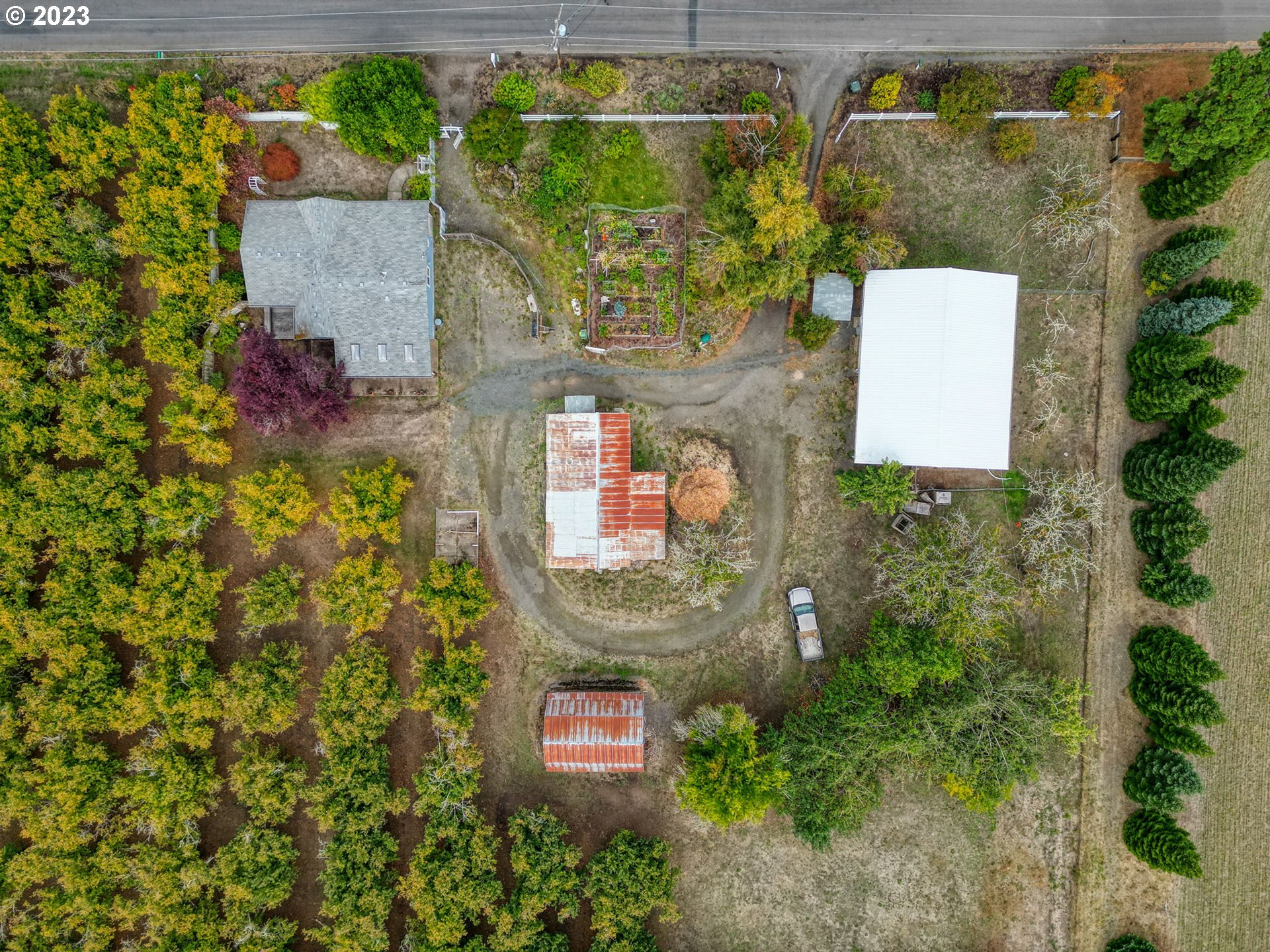 27334 Barker Road Eugene, OR 97402 - Photo 15 of 29 Gallery Image 15