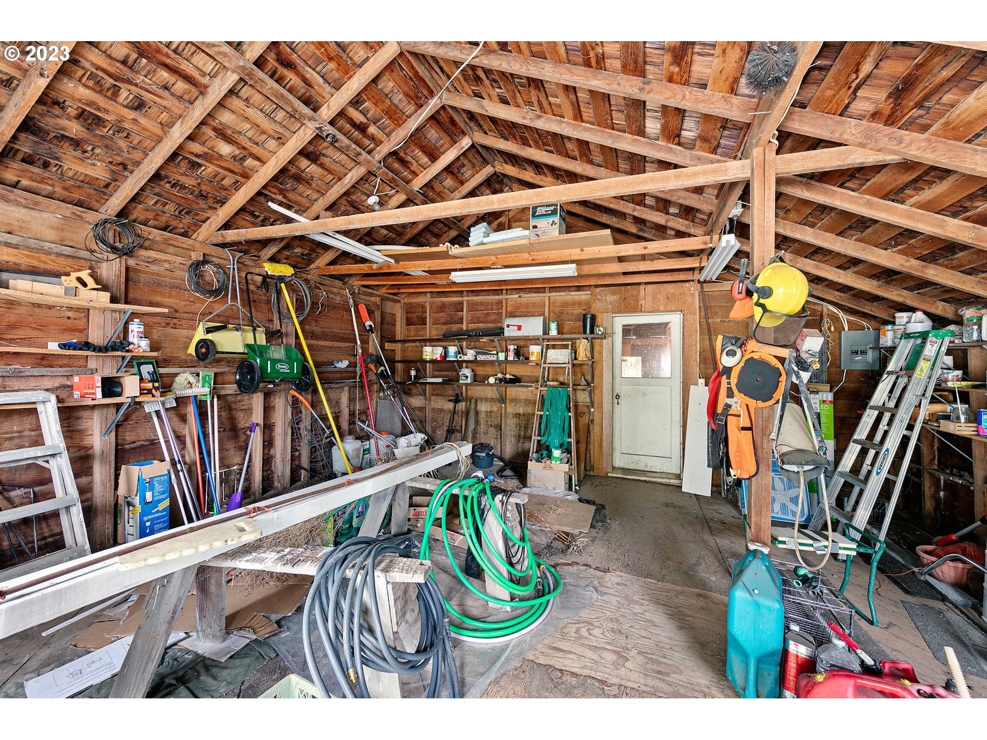 27334 Barker Road Eugene, OR 97402 - Photo 24 of 29 Gallery Image 24