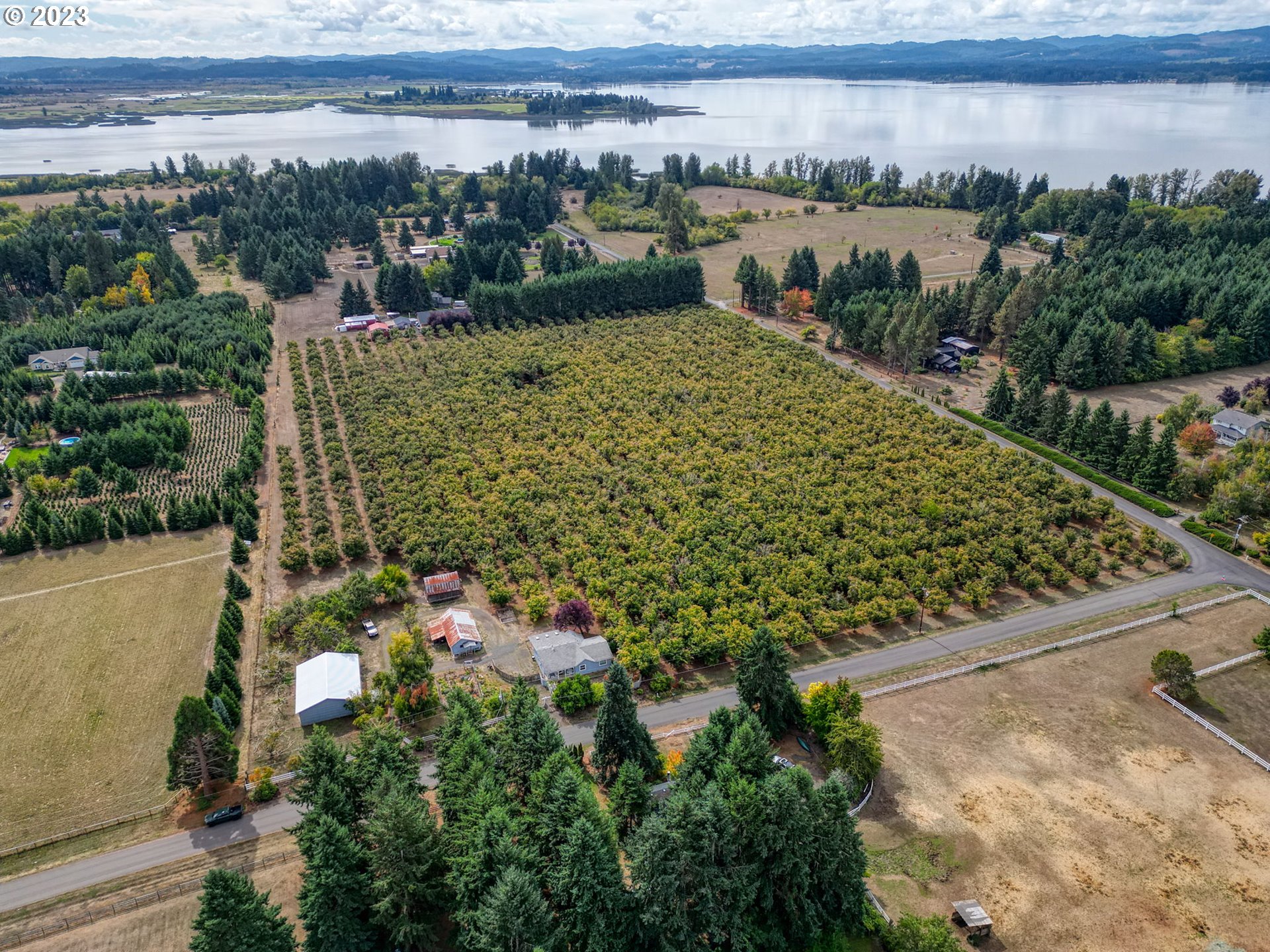 27334 Barker Road Eugene, OR 97402 - Photo 28 of 29 Gallery Image 28