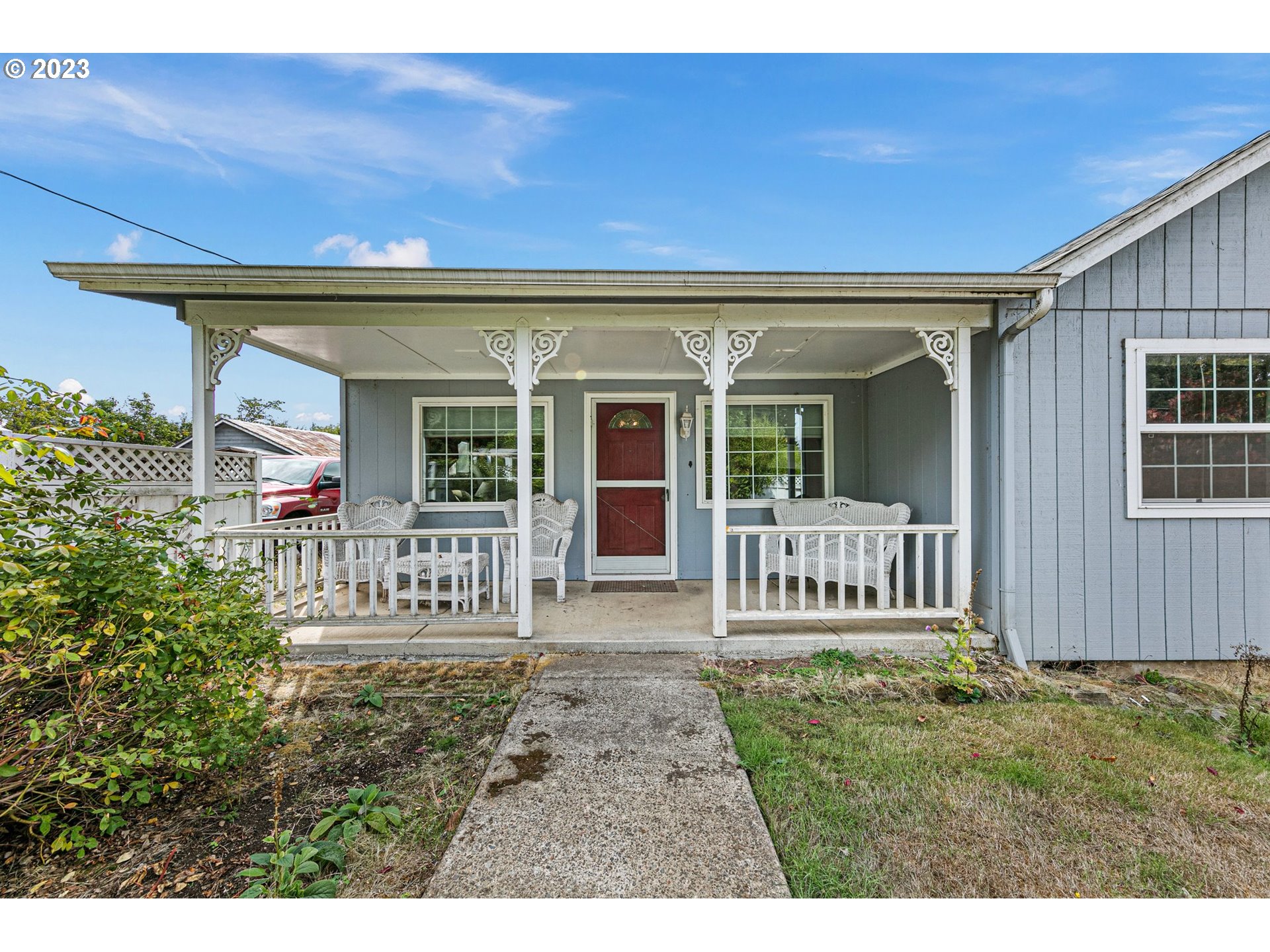 27334 Barker Road Eugene, OR 97402 - Photo 4 of 29 Gallery Image 4