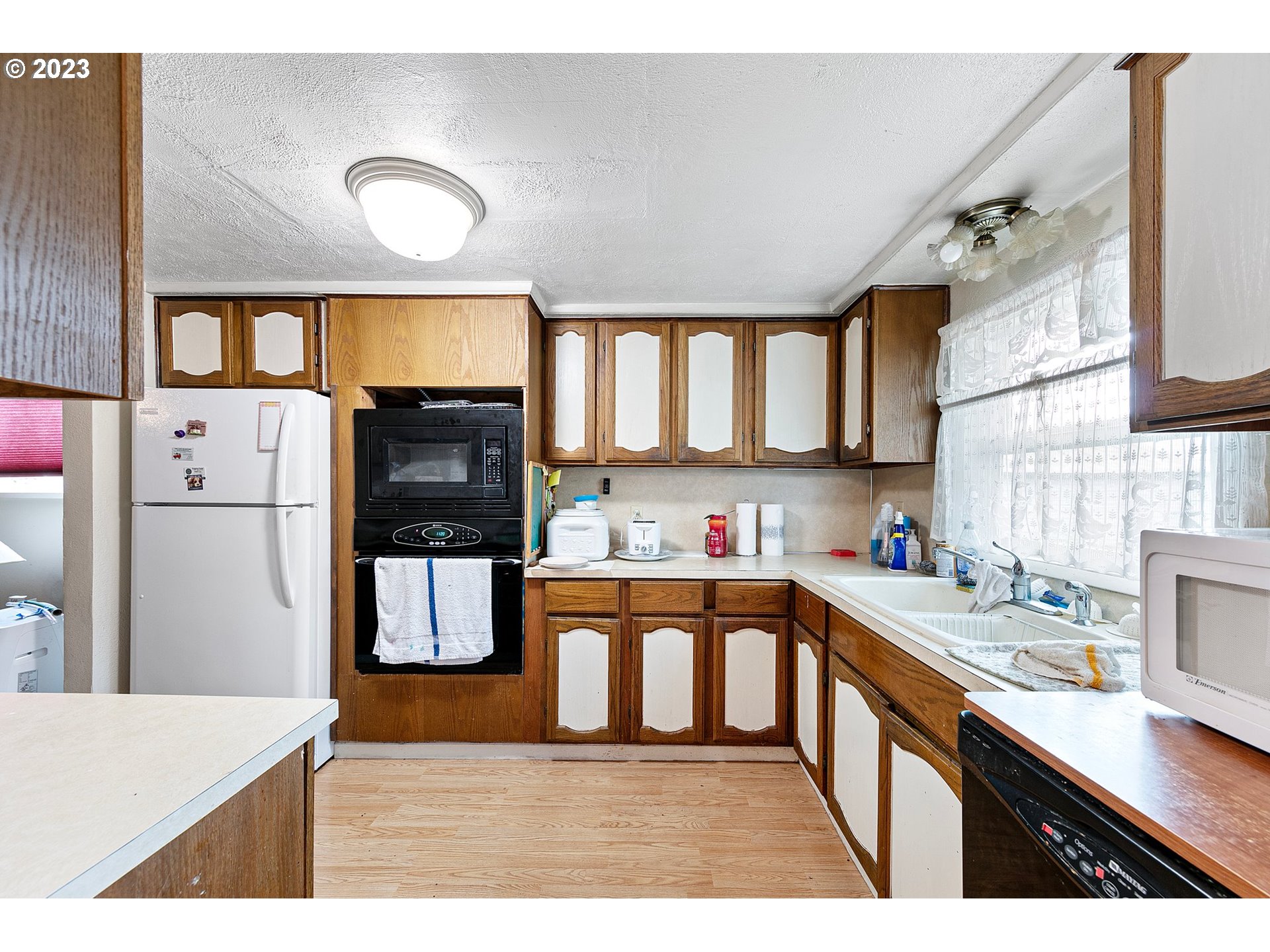 27334 Barker Road Eugene, OR 97402 - Photo 7 of 29 Gallery Image 7