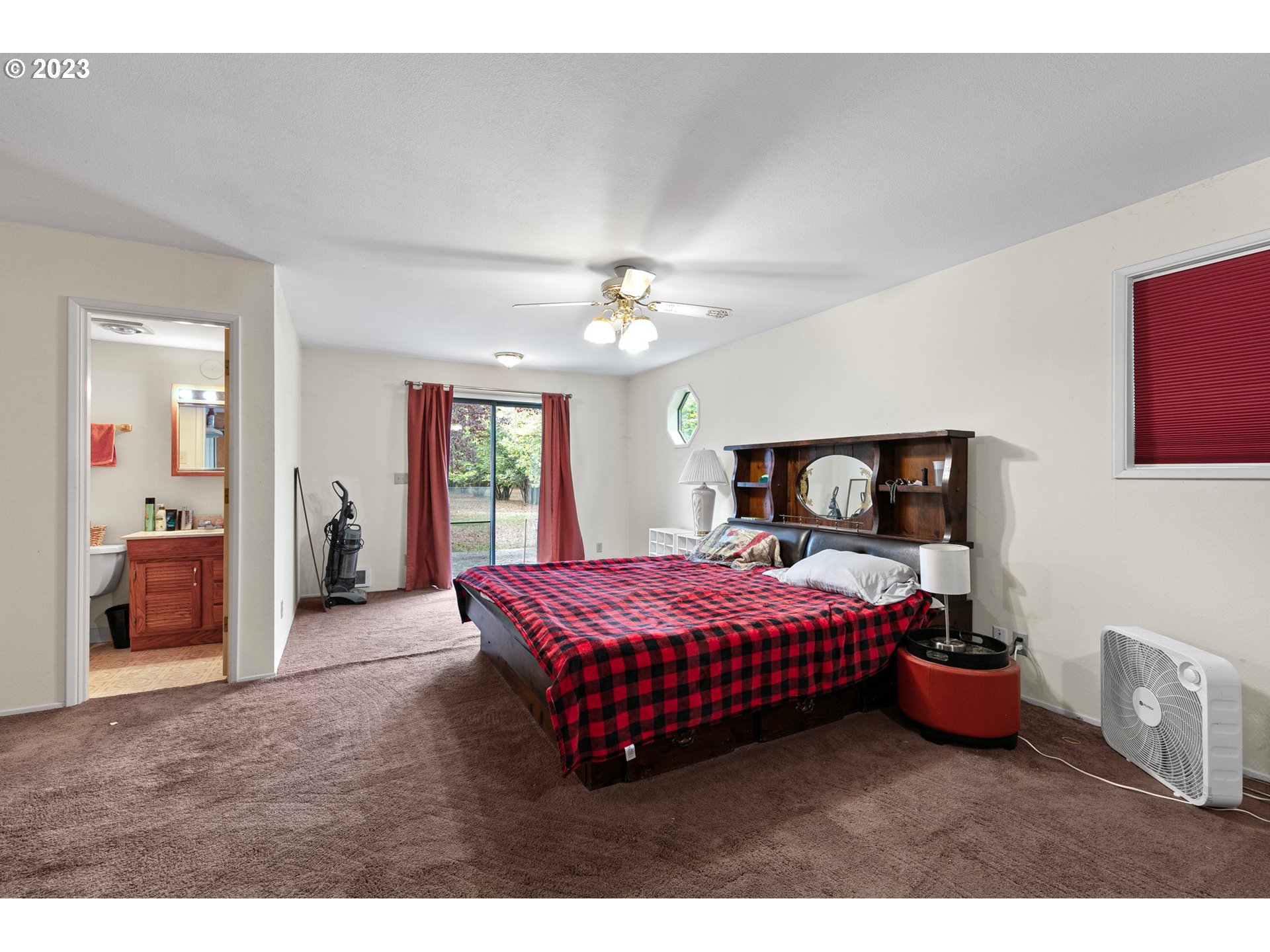 27334 Barker Road Eugene, OR 97402 - Photo 10 of 29 Gallery Image 10
