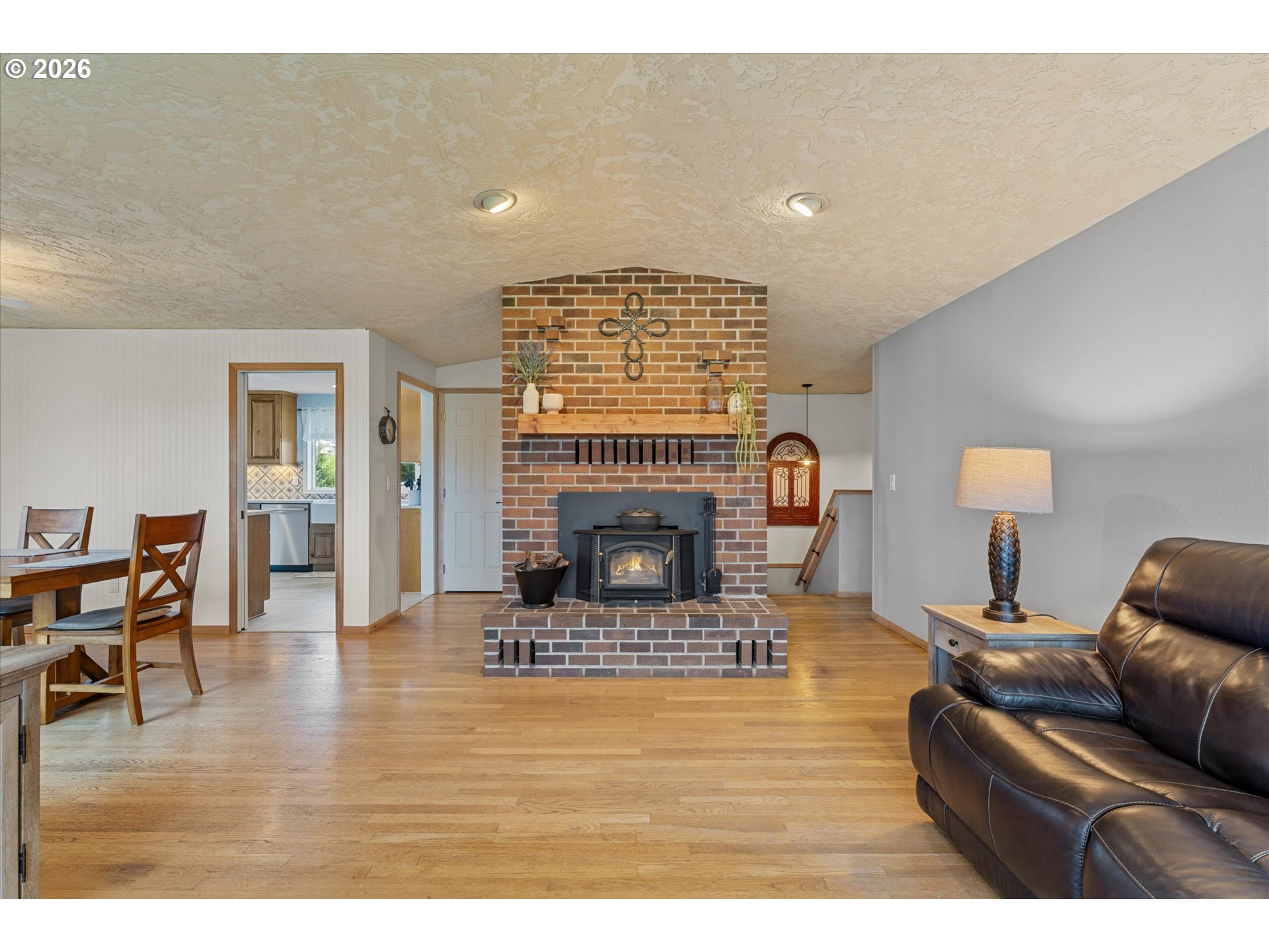 26314 Northeast 37th Avenue Ridgefield, WA 98642 - Photo 3 of 45 Fireplace Wood
