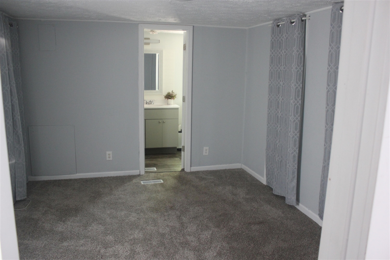 27 Inca Drive Southwest Grand Rapids, MI 49548 - Photo 12 of 17