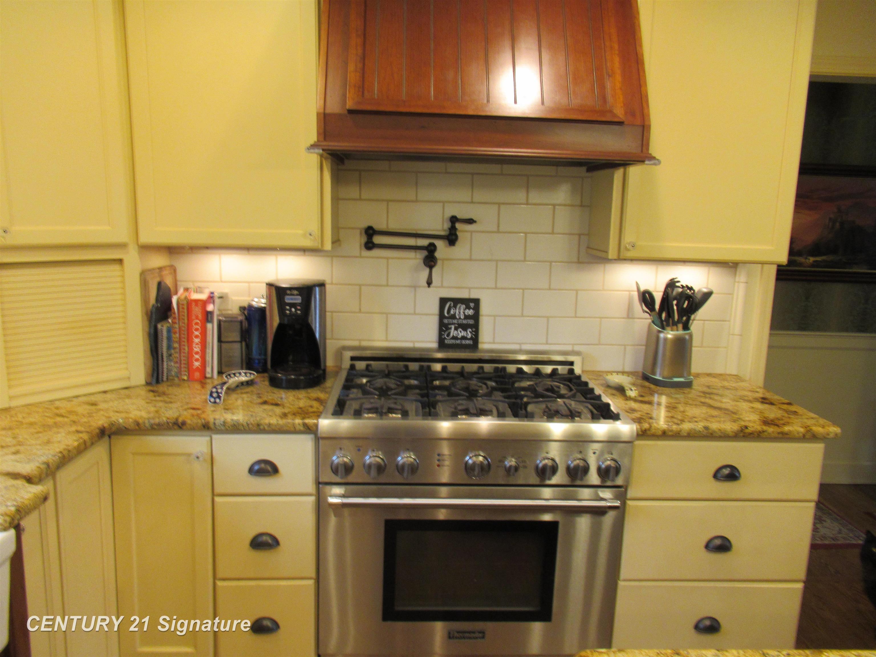 8292 Beecher Road Flushing, MI 48433 - Photo 7 of 54
