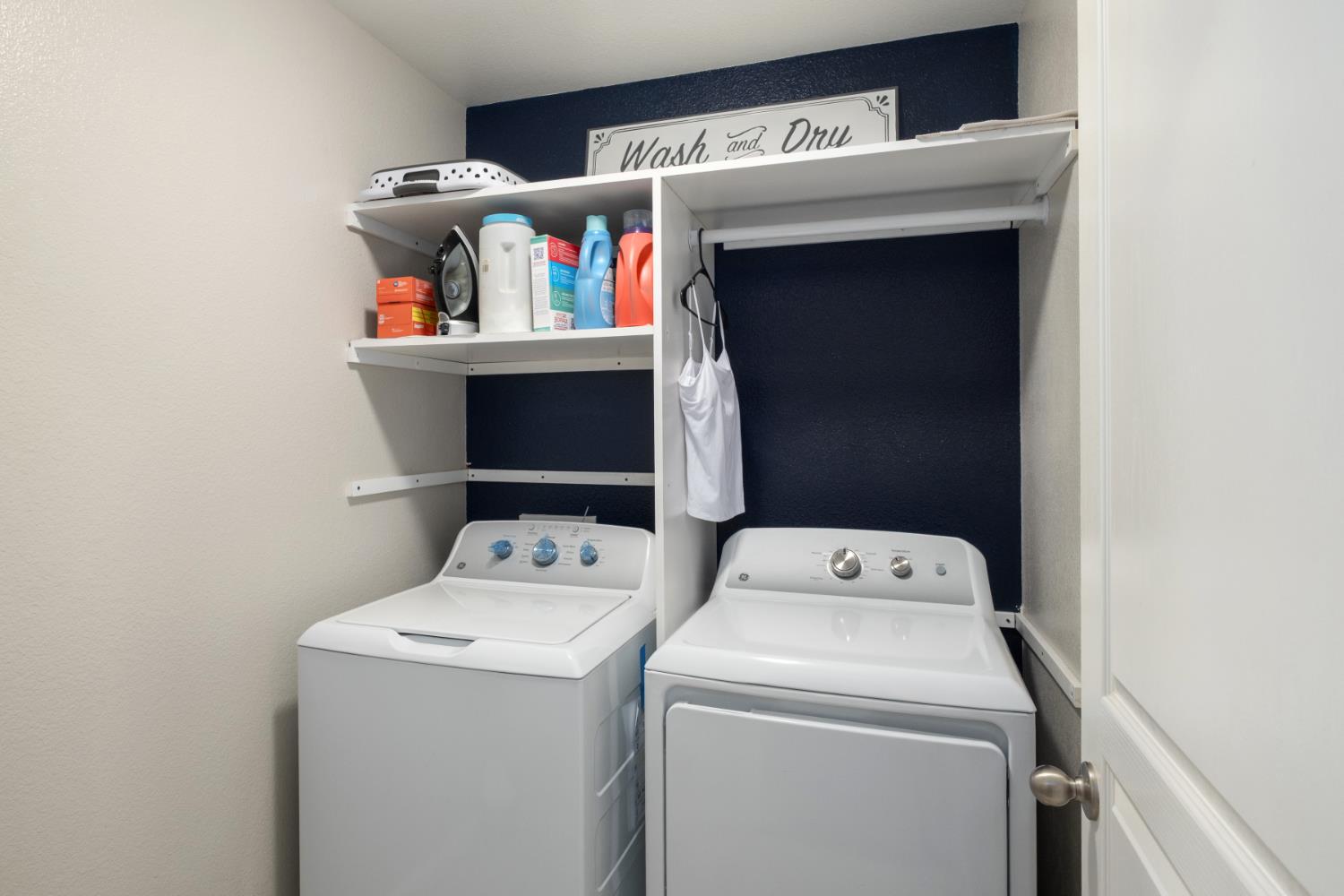 153 Drake Street Madera, CA 93638 - Photo 29 of 34 a utility room with dryer and washer