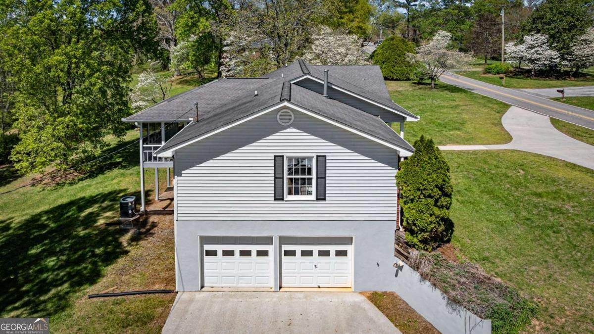 380 La Vista Drive Blue Ridge, GA 30513 - Photo 3 of 28