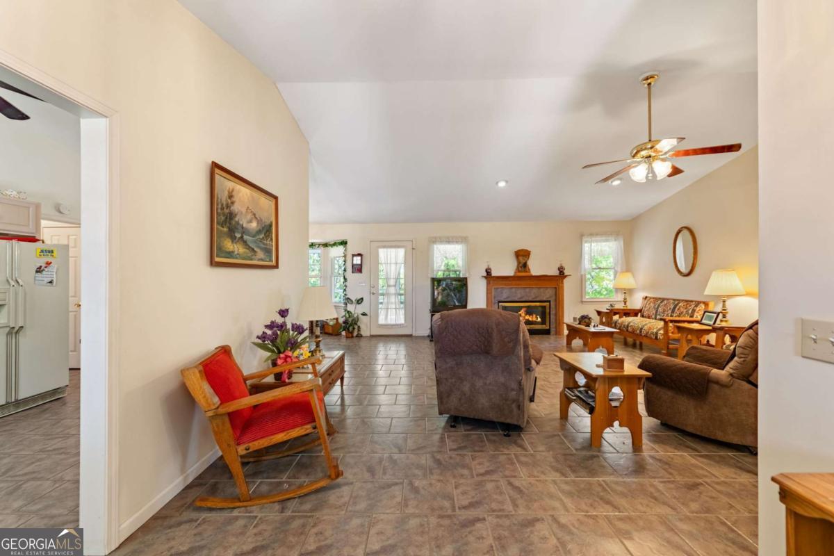 380 La Vista Drive Blue Ridge, GA 30513 - Photo 5 of 28