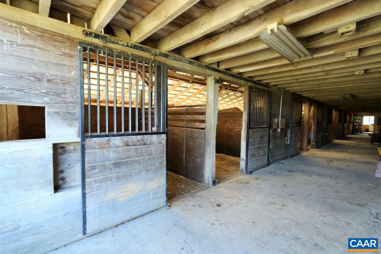 863 Lotts Road Middlebrook, VA 24459 - Photo 36 of 42 a view of an empty room