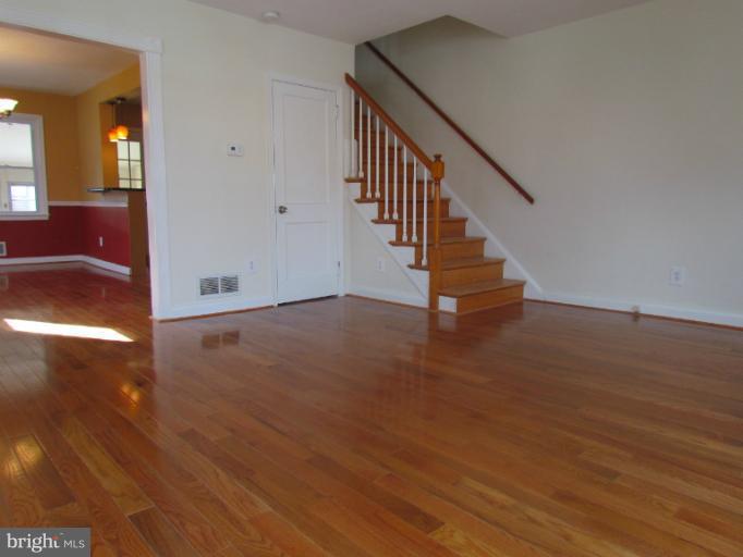 328 Dark Head Road Middle River, MD 21220 - Photo 2 of 25 Living Room