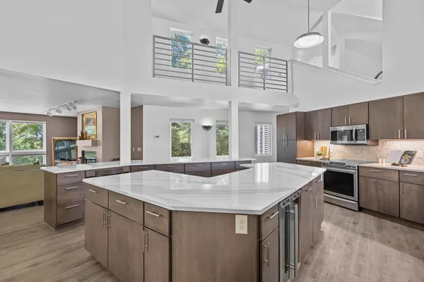 $1,090,000 | N4636 County Road V, Poynette, WI 53955