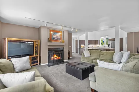 $1,090,000 | N4636 County Road V, Poynette, WI 53955