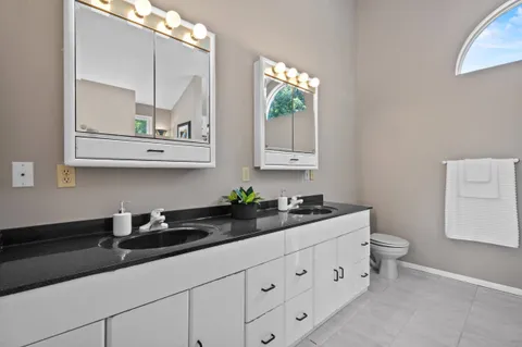 $1,090,000 | N4636 County Road V, Poynette, WI 53955