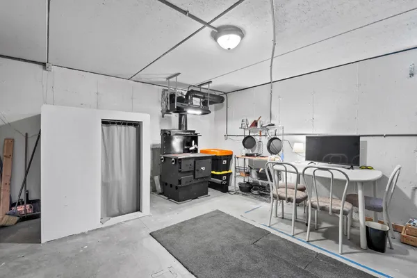 $1,090,000 | N4636 County Road V, Poynette, WI 53955