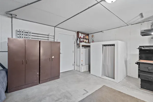 $1,090,000 | N4636 County Road V, Poynette, WI 53955