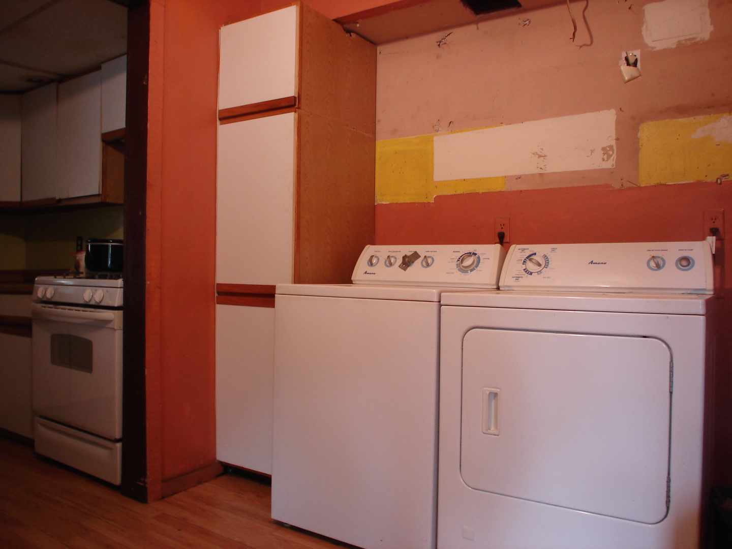 148 Wayne Road Rochelle, IL 61068 - Photo 7 of 17 a utility room with dryer and washer