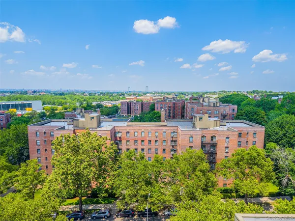 $338,000 | 141-09 28th Avenue, Unit 1A | Flushing