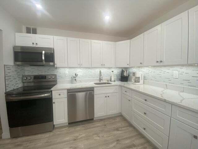 122 Capri B Delray Beach, FL 33484 - Photo 5 of 29 20230320161127146355000000-o
