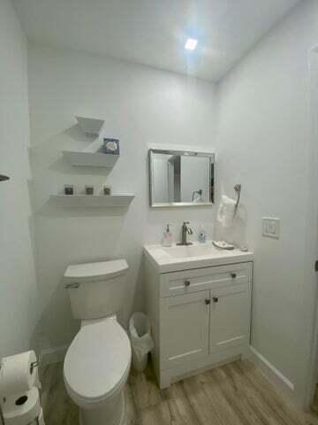 122 Capri B Delray Beach, FL 33484 - Photo 8 of 29 20230320161453671923000000-o