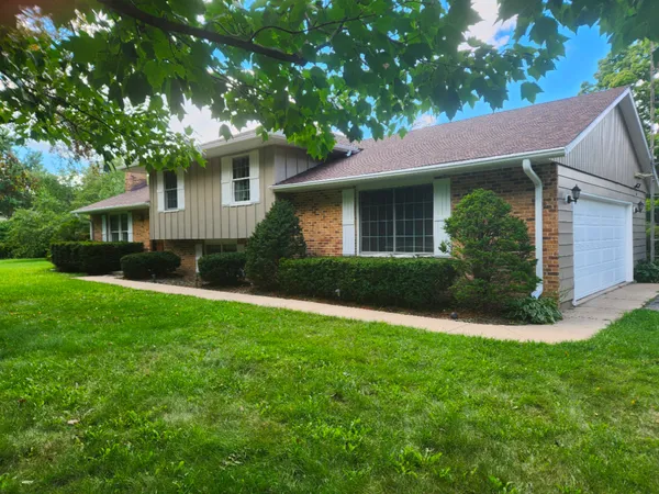 $698,499 | 3303 Vermont Road, Woodstock, IL 60098
