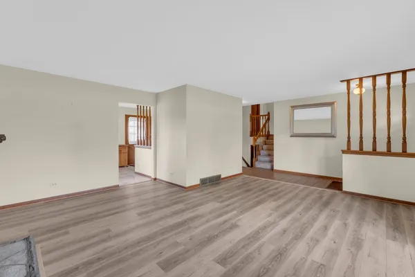 $698,499 | 3303 Vermont Road, Woodstock, IL 60098