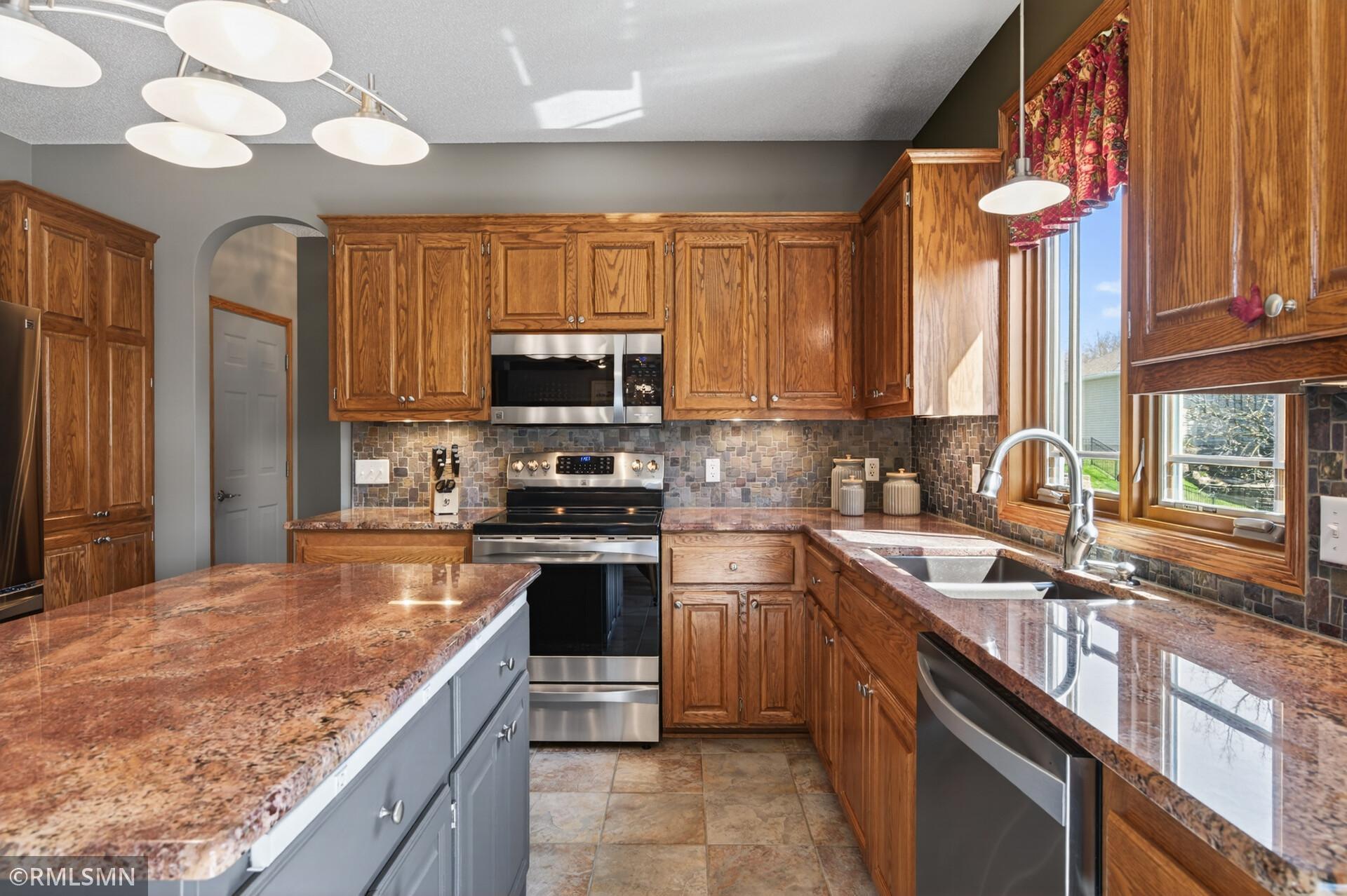10840 Alberton Way Inver Grove Heights, MN 55077 - Photo 16 of 58