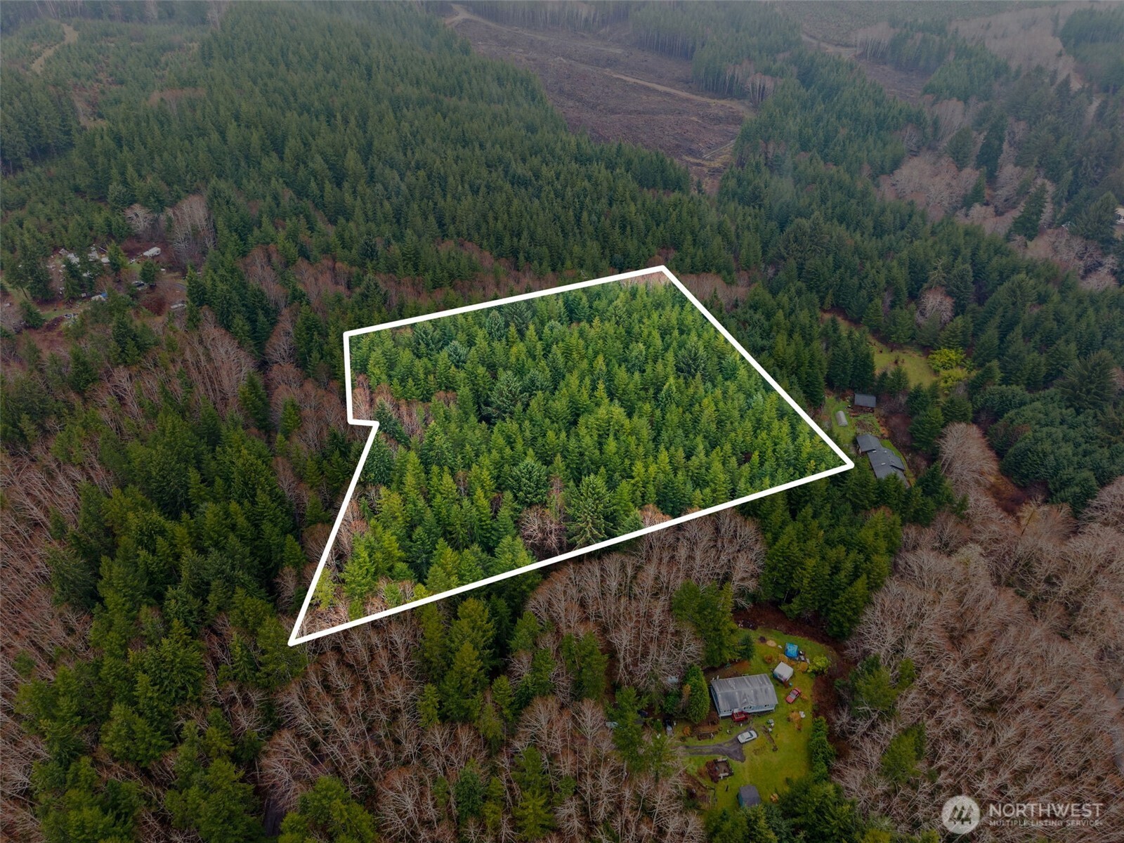 233 Smith Creek Road Raymond, WA 98577 - Photo 2 of 19 a view of a balcony