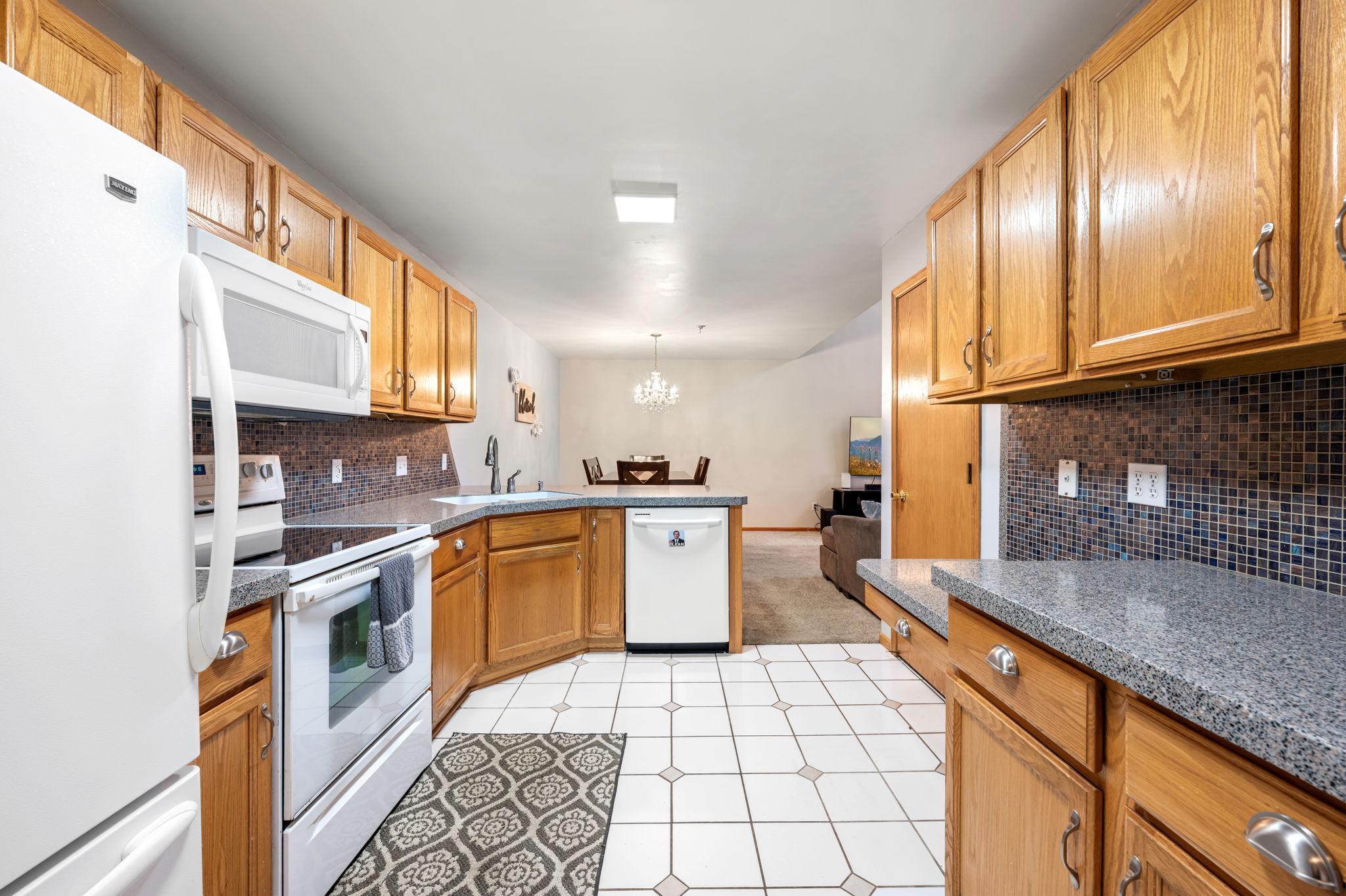 4691 Centerville Road St. Paul, MN 55127 - Photo 8 of 33