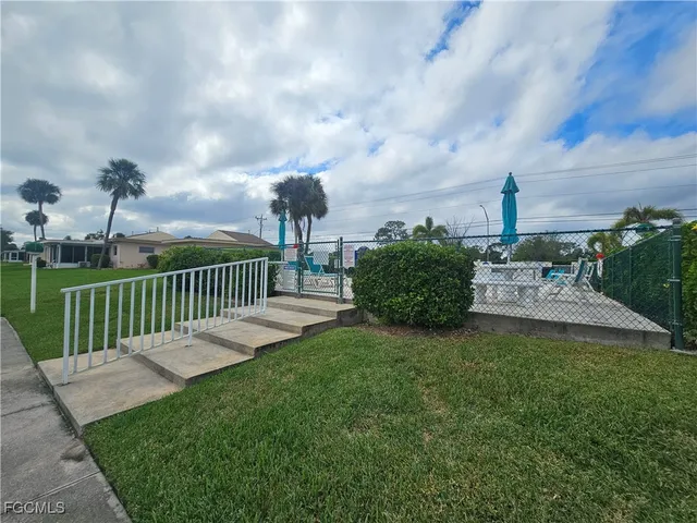 $1,100 | 702 Joel Boulevard, Lehigh Acres, FL 33936
