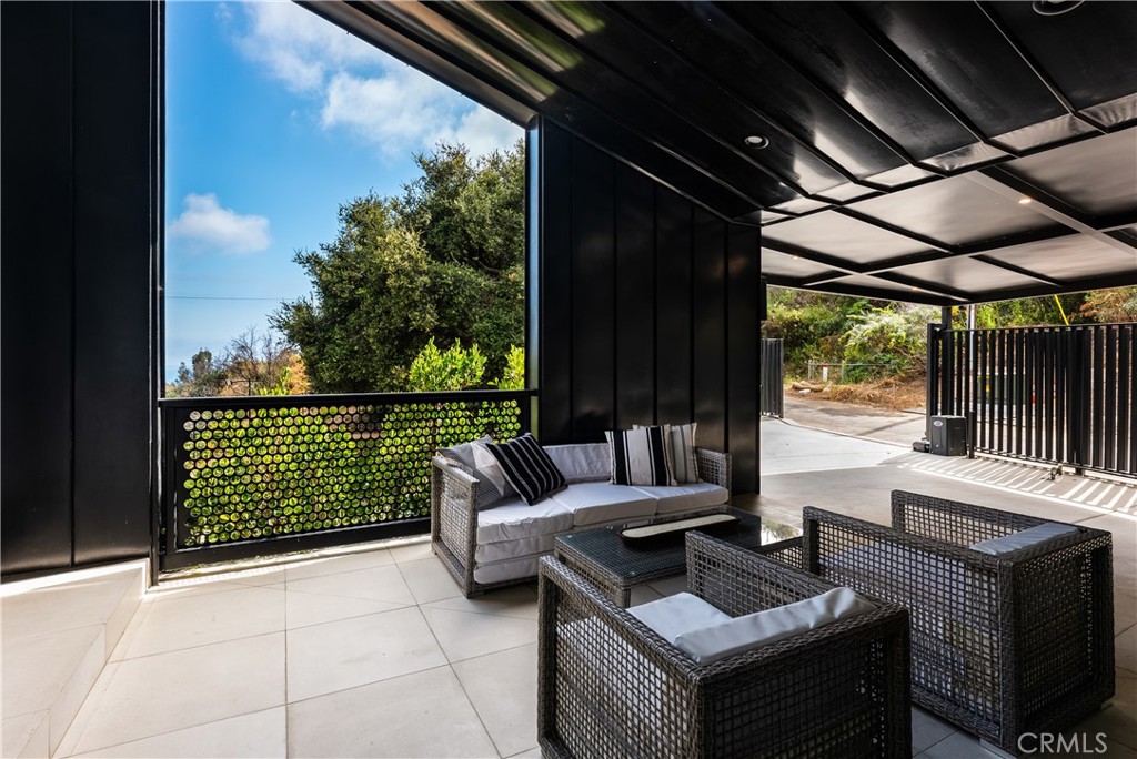 21656 Las Flores Heights Road Malibu, CA 90265 - Photo 56 of 71 Front Courtyard