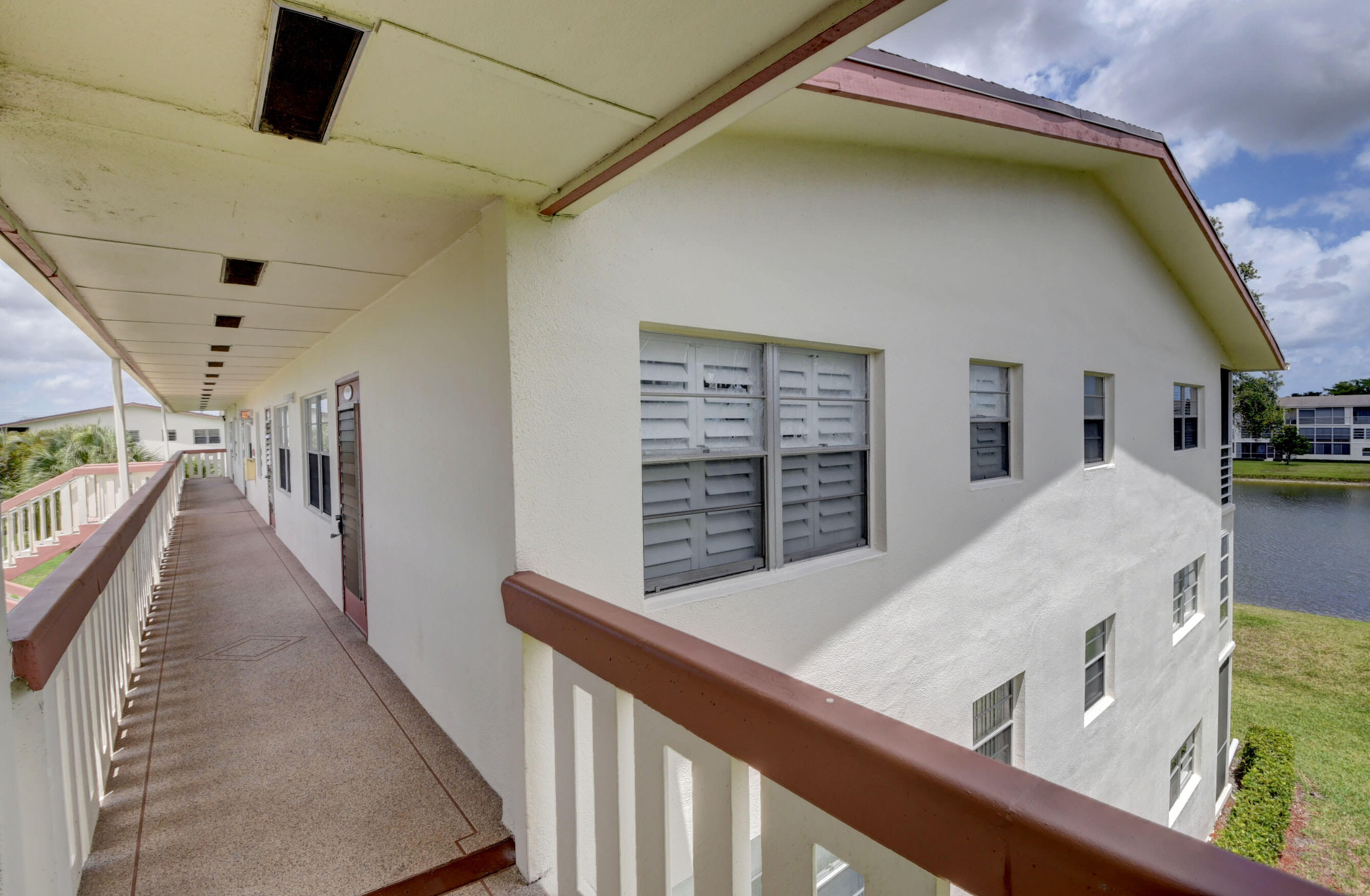249 Preston F Boca Raton, FL 33434 - Photo 4 of 51 Walk Way