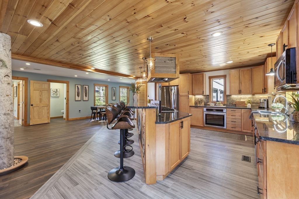 8 Barrett Road North Brookfield, MA 01535 - Photo 9 of 40 Gallery Image 9