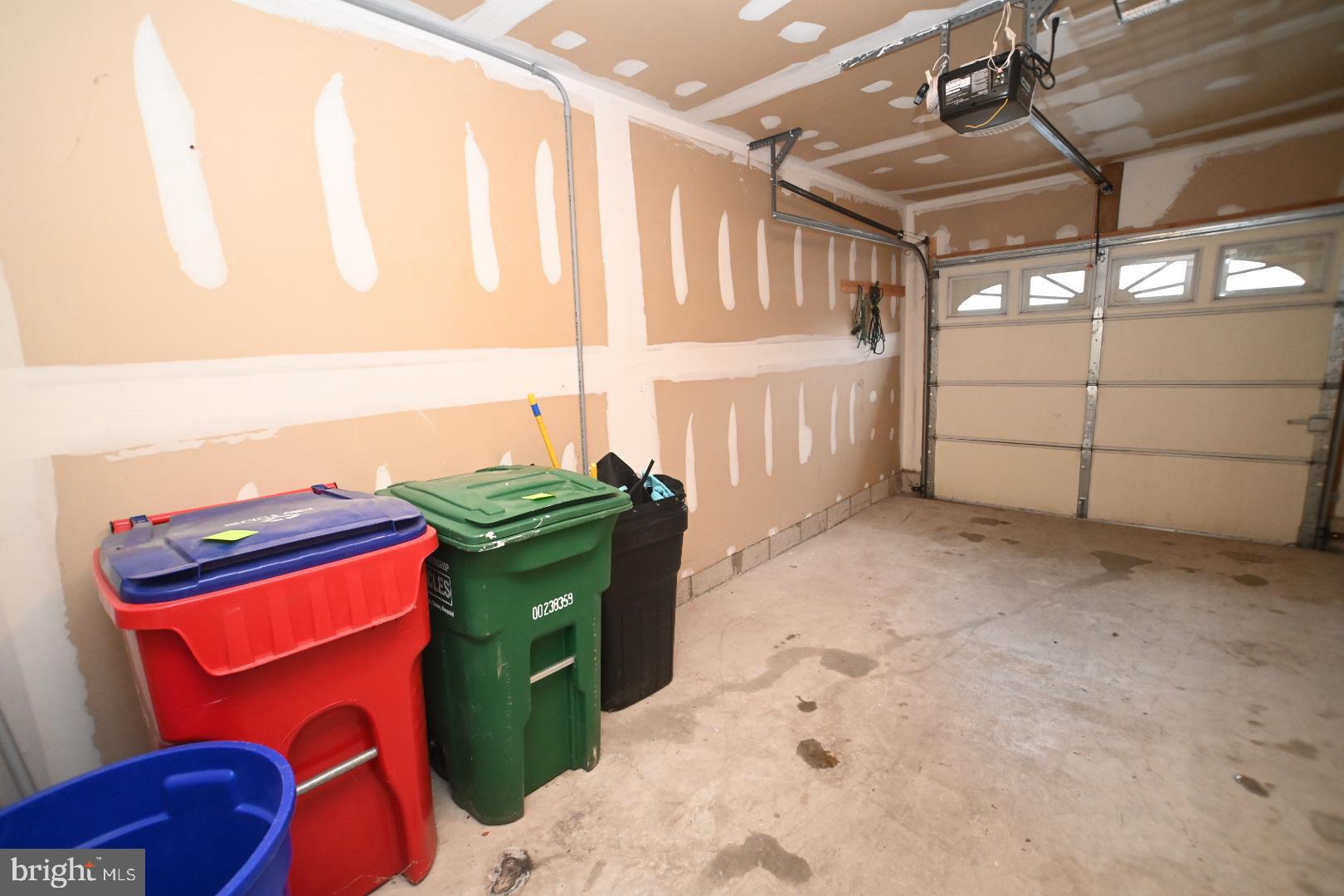 29 Ashley Drive Warminster, PA 18974 - Photo 31 of 44 a utility room with dryer and washer