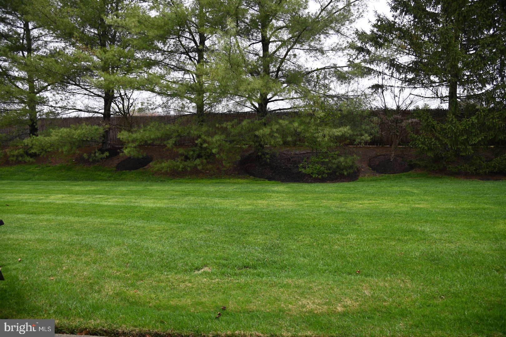 29 Ashley Drive Warminster, PA 18974 - Photo 32 of 44 a view of a garden