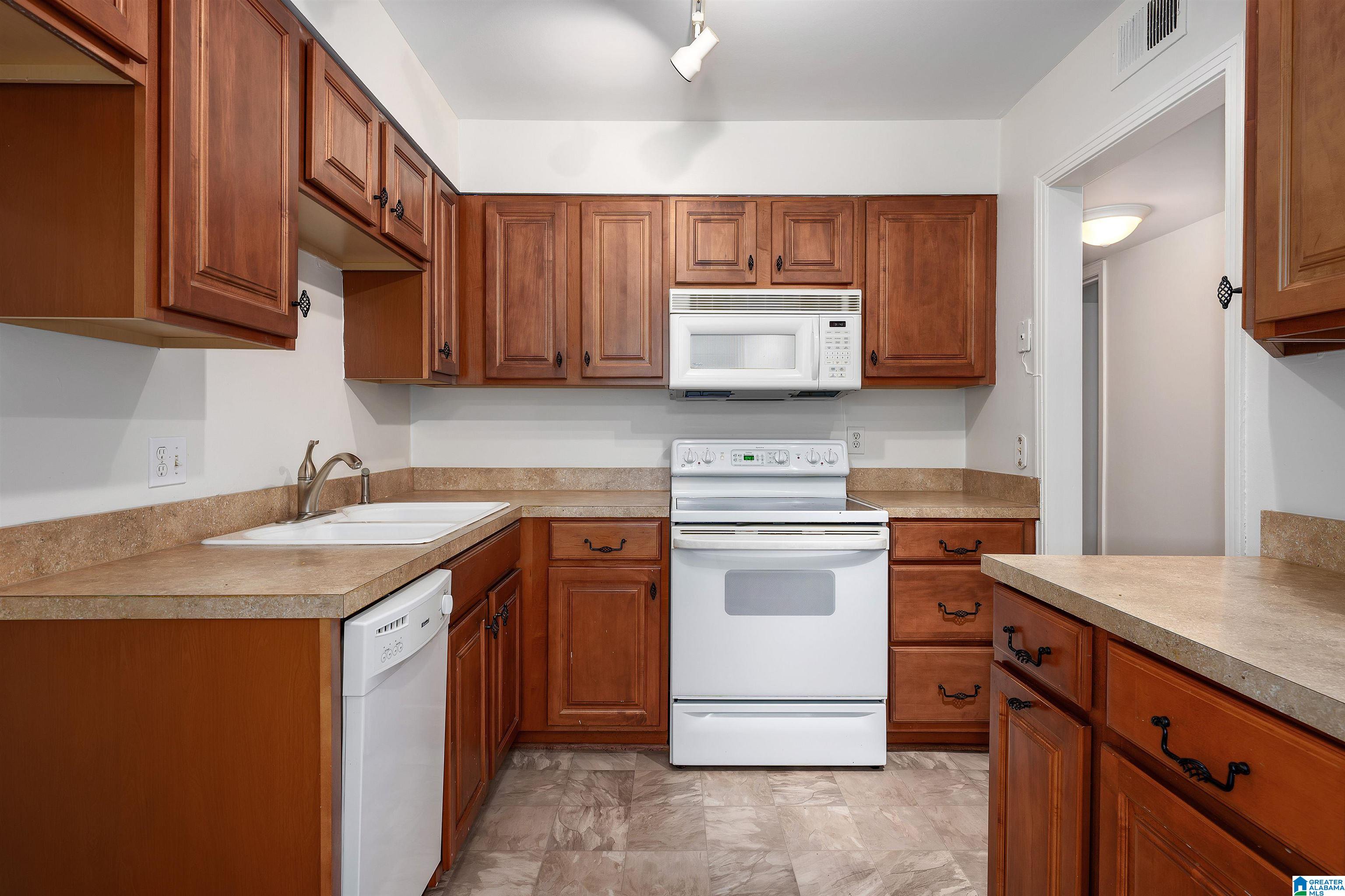 3023 Massey Road, Unit I Vestavia Hills, AL 35216 - Photo 16 of 34