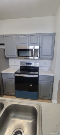 $2,500 | 211 Carriage Crossing Lane, Unit 211, Middletown, CT 06457