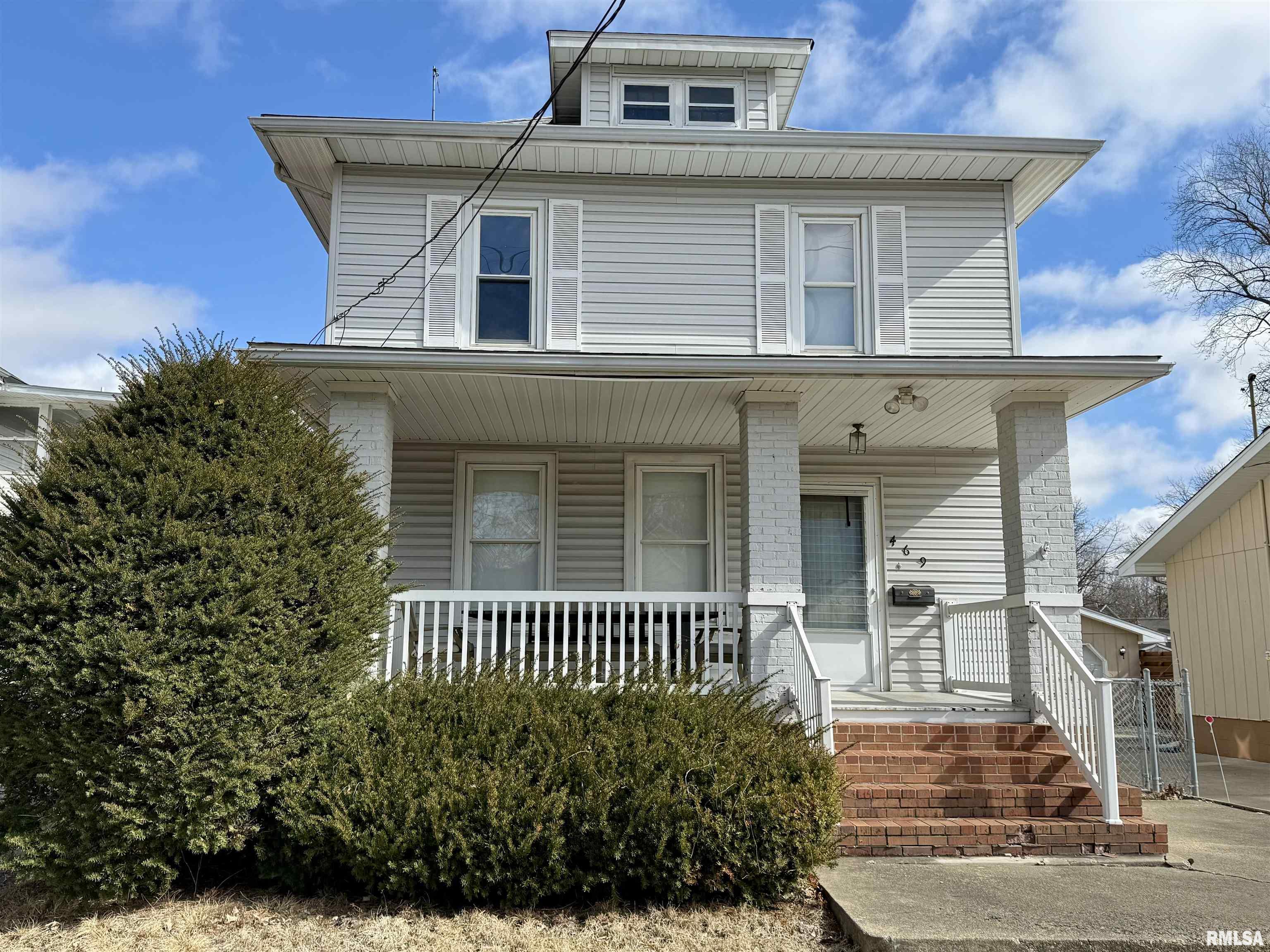 469 North 2nd Avenue Canton, IL 61520 - Photo 1 of 26