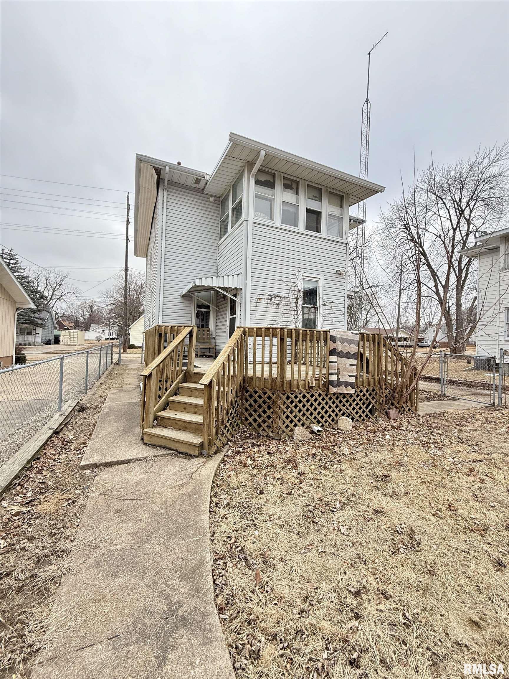 469 North 2nd Avenue Canton, IL 61520 - Photo 18 of 26