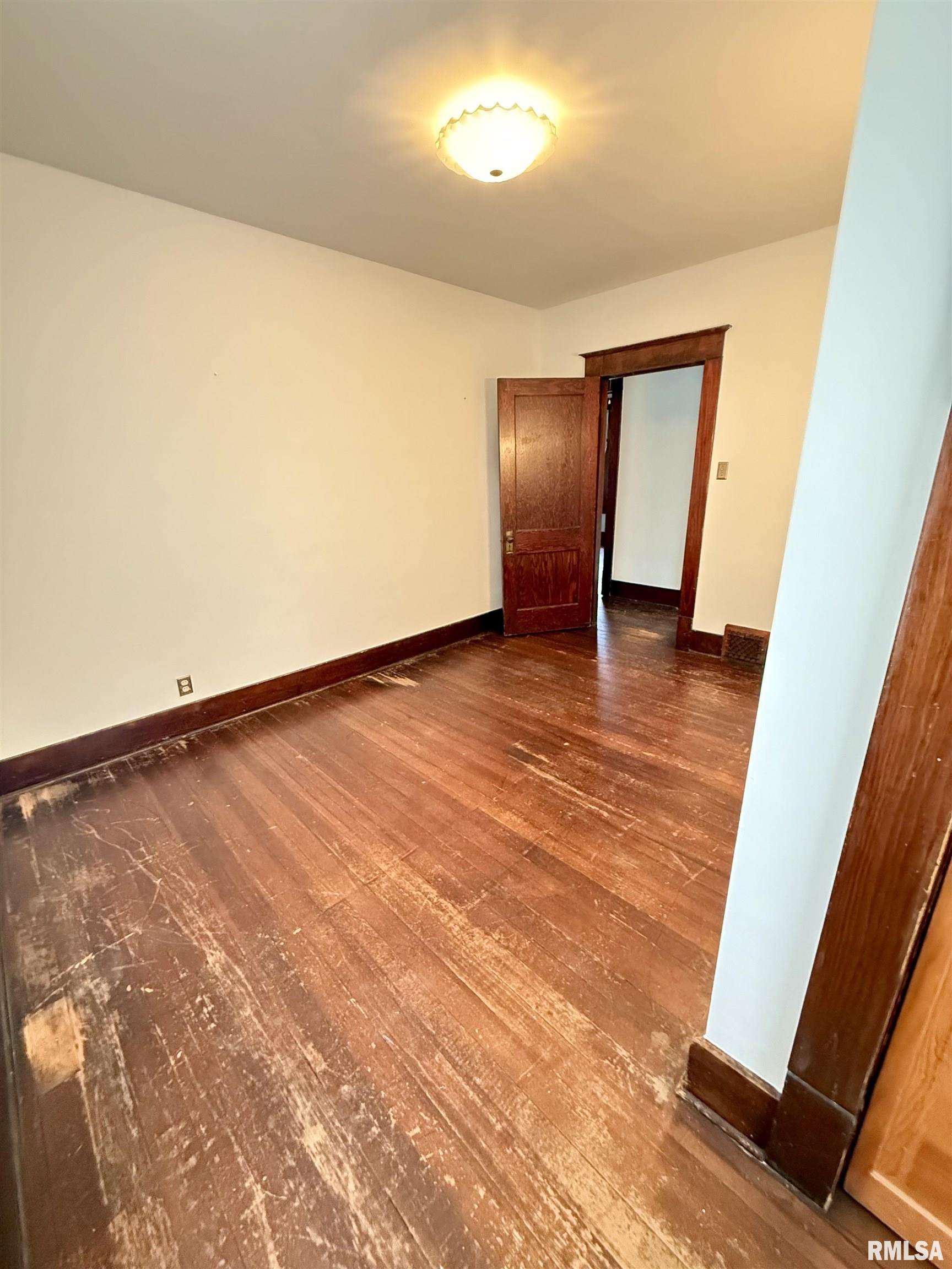 469 North 2nd Avenue Canton, IL 61520 - Photo 21 of 26